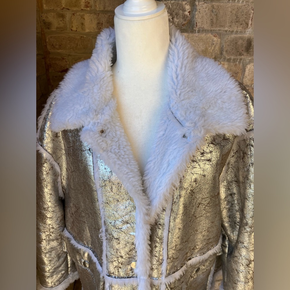 Silver Faux-Shearling Jacket with White Trim - Picture 3 of 7